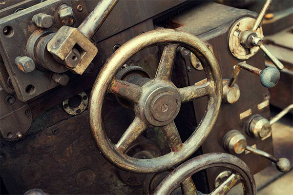 1525915215163520.jpg 工業(yè)除濕機應對機械生銹.jpg